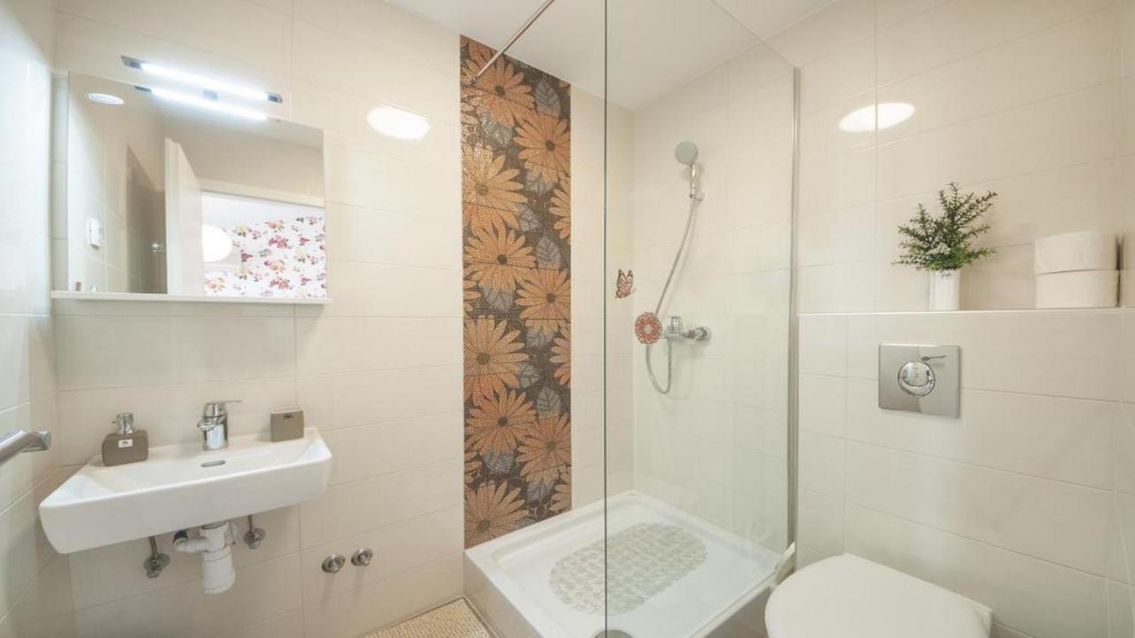 Apartments Angela Baška Voda Εξωτερικό φωτογραφία
