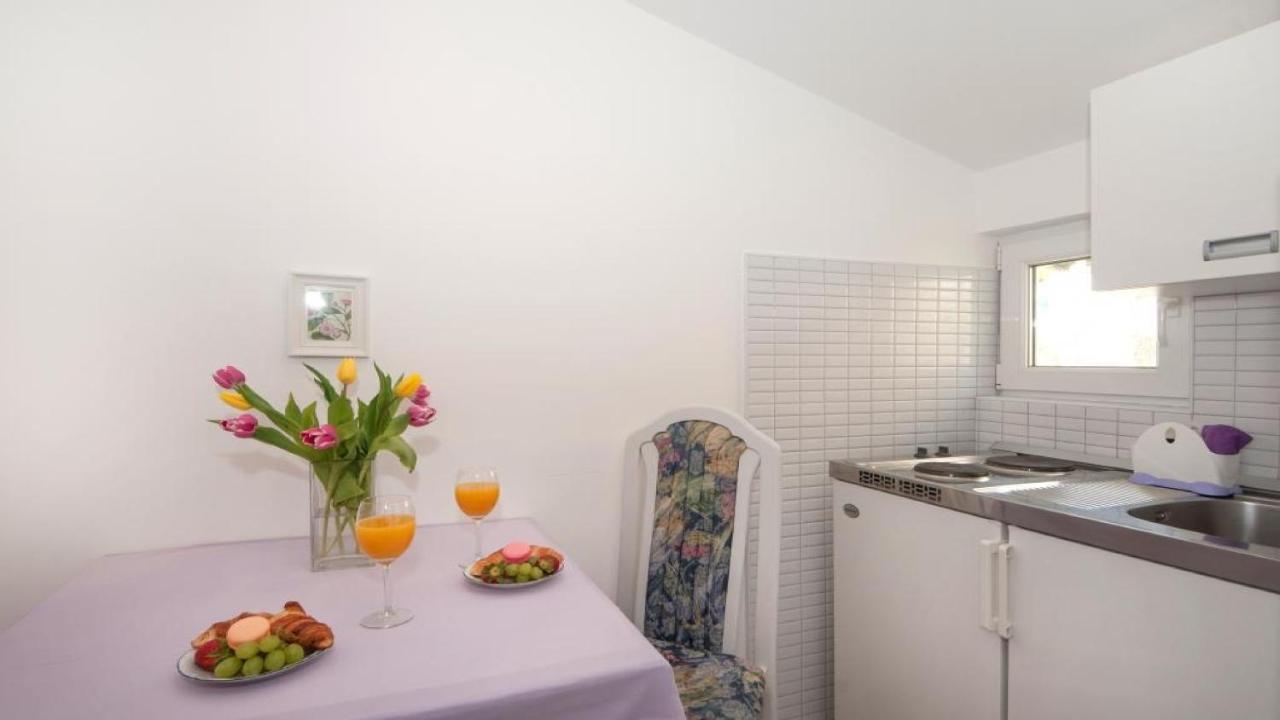 Apartments Angela Baška Voda Δωμάτιο φωτογραφία