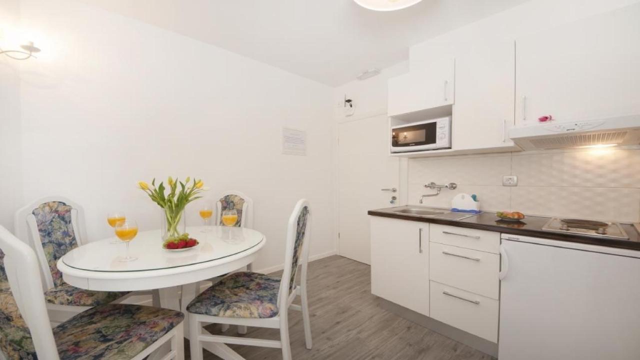 Apartments Angela Baška Voda Εξωτερικό φωτογραφία