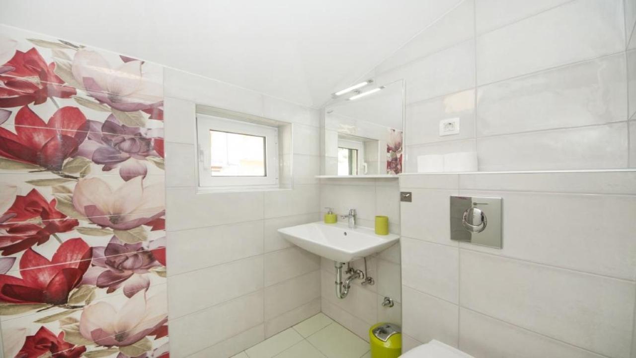 Apartments Angela Baška Voda Εξωτερικό φωτογραφία